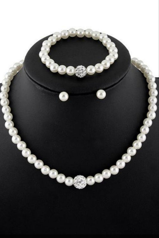 Jewelry Set-Pearl 3pc set- Necklace, Bracelet, and Earrings 